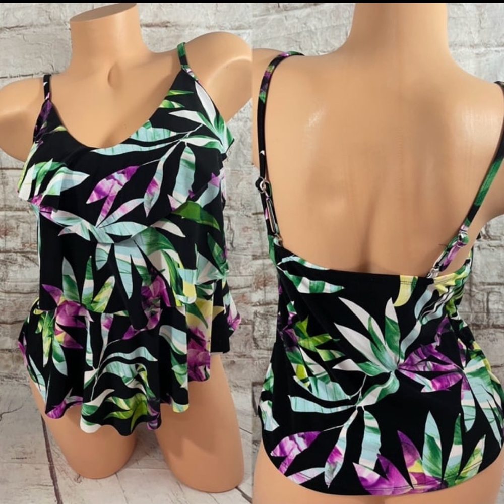 Aqua Green Tankini Swimsuit Bathing Suit Top 
Tropical 
Floral 
Ruffles
Size S